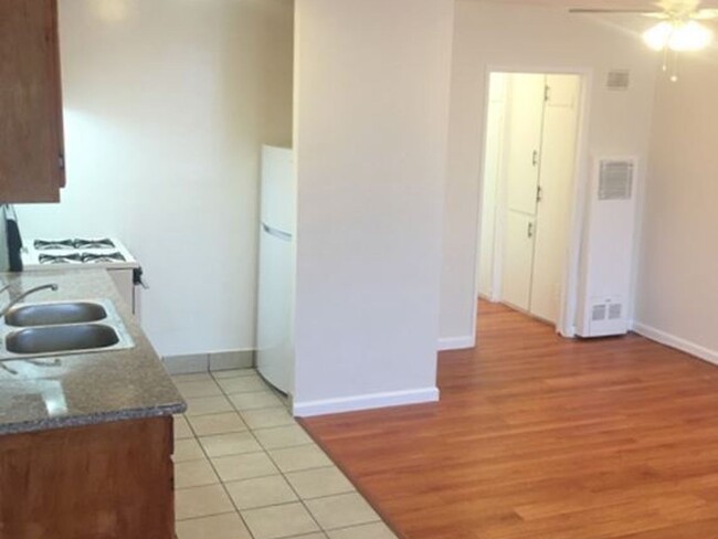 Interior Photo - 1819 N. Ivar Avenue,