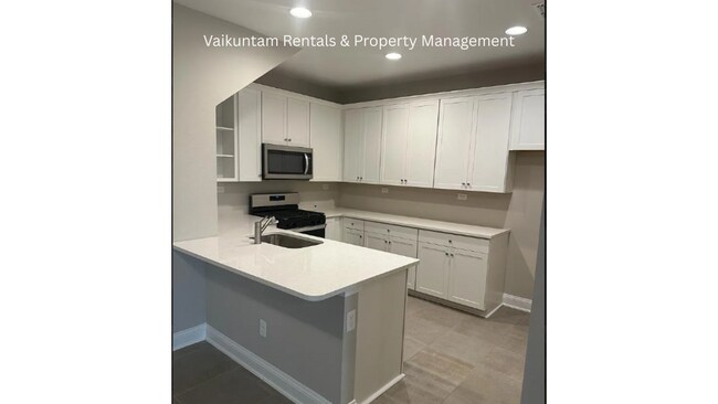 Building Photo - 761 Cherry Elm Dr