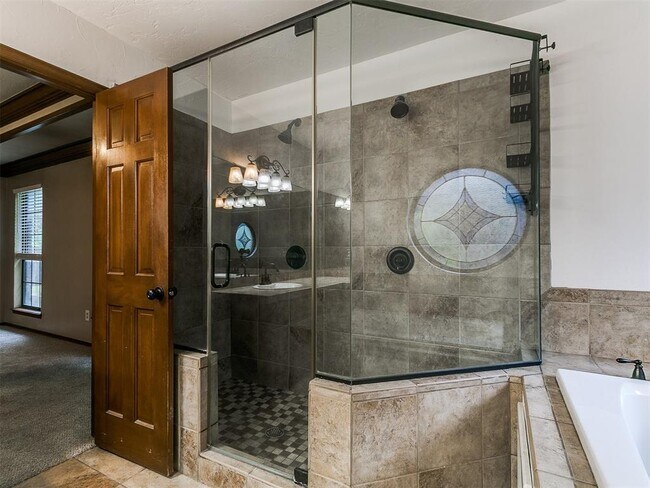 Building Photo - 1117 NW 198th St