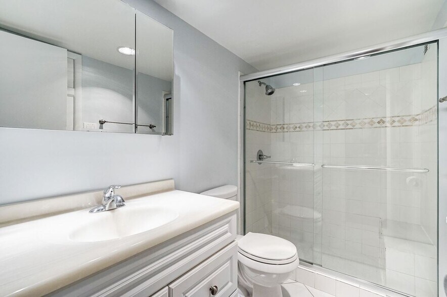 Building Photo - 1301 20th St NW