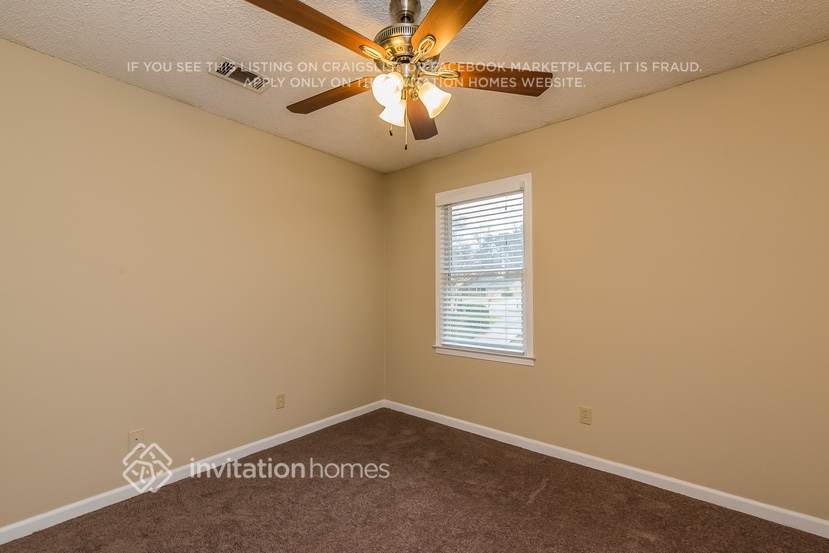 Building Photo - 651 Willow Ridge Dr NE