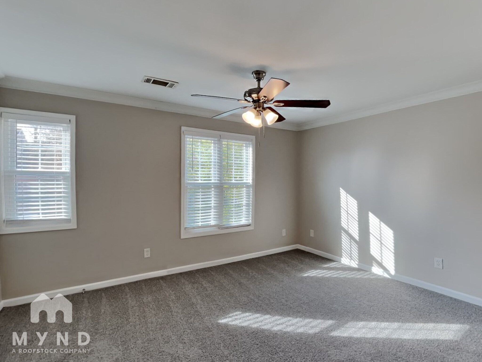 Building Photo - 5210 Laurel Bridge Dr SE