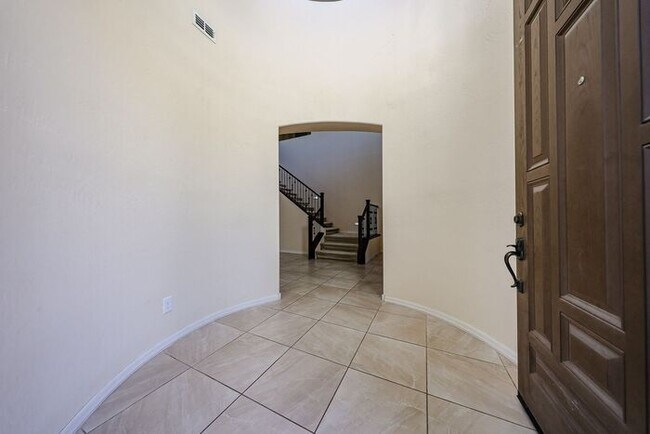 Building Photo - Stunning home located in the heart of Chandler, AZ!