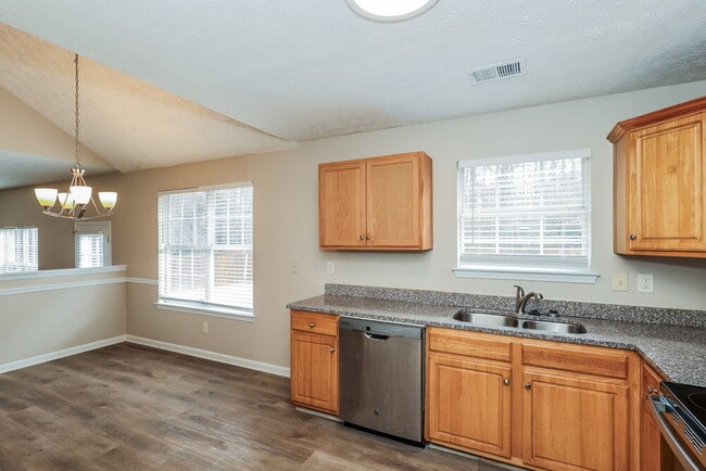 Building Photo - 4405 Gladewood Run