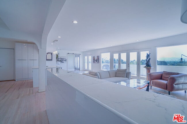 Building Photo - 4201 Don Diablo Dr