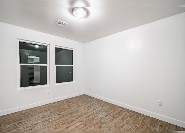 Building Photo - 1055 W Province Way