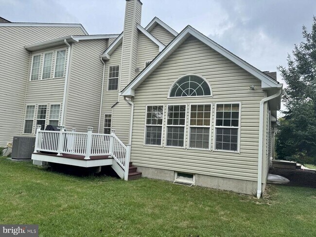 Building Photo - 240 Torrey Pine Ct