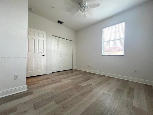 Building Photo - 1423 SW 147th Ave