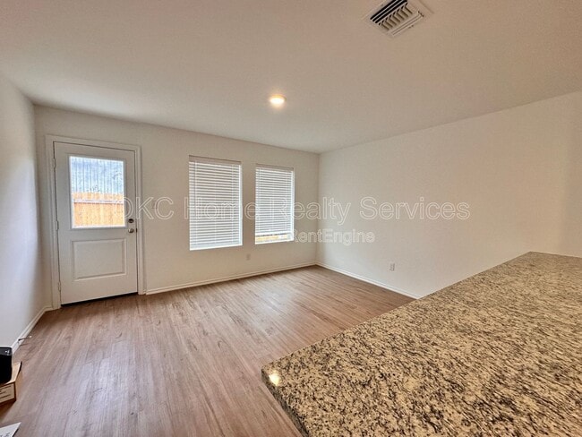 Building Photo - 2318 Wolford Ct