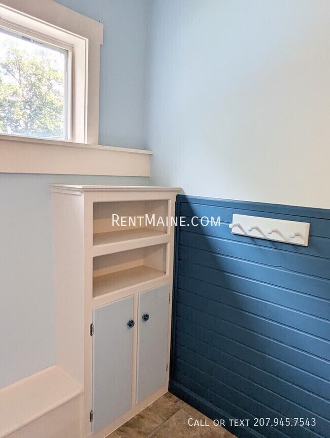 Building Photo - 54 Penobscot St