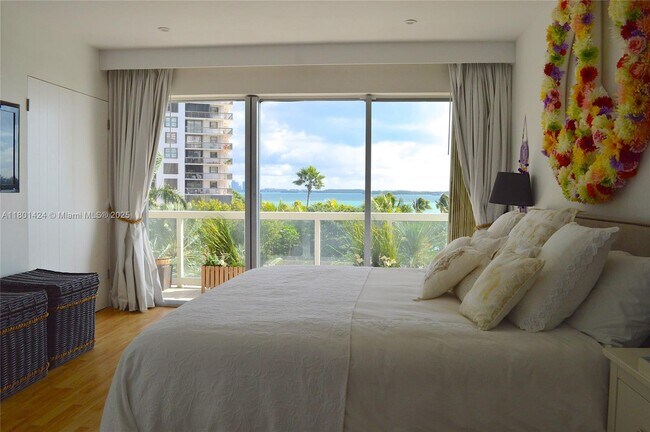 Building Photo - 2451 Brickell Ave