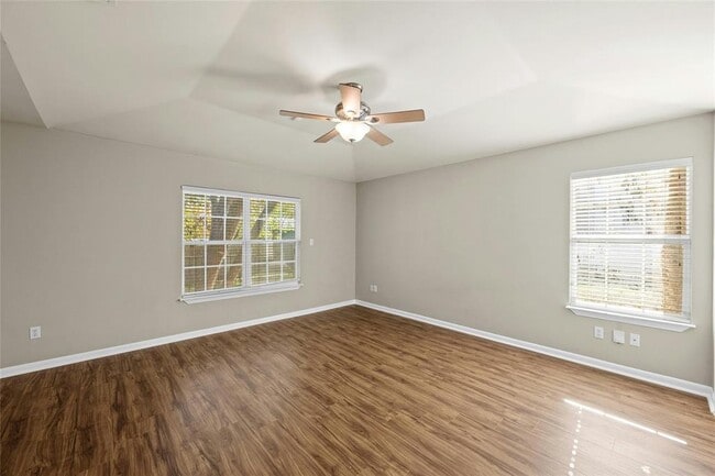 Building Photo - 2631 W 45th St