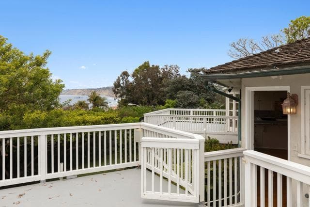 Building Photo - 7851 Hillside Dr