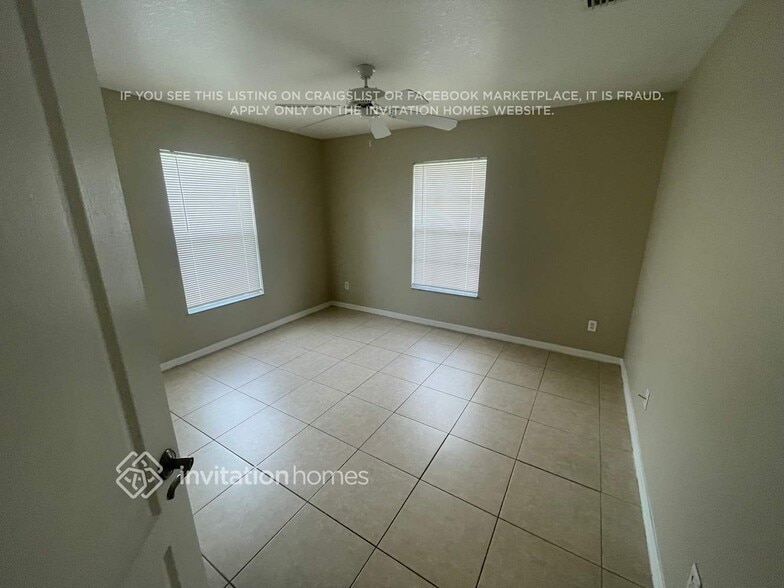 Building Photo - 7887 Tarabilla Ave