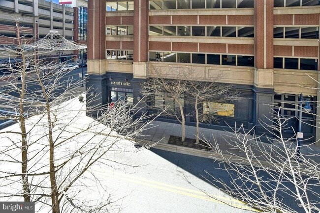 Building Photo - 157 Fleet St