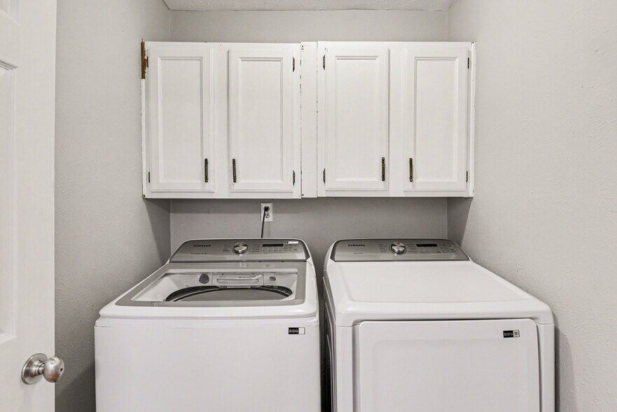 Building Photo - 6556 Osage Trl