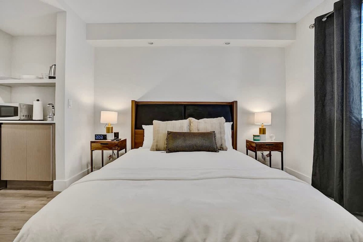 Building Photo - 3020 Seville St