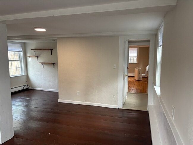 Building Photo - 10 Palfrey Ct