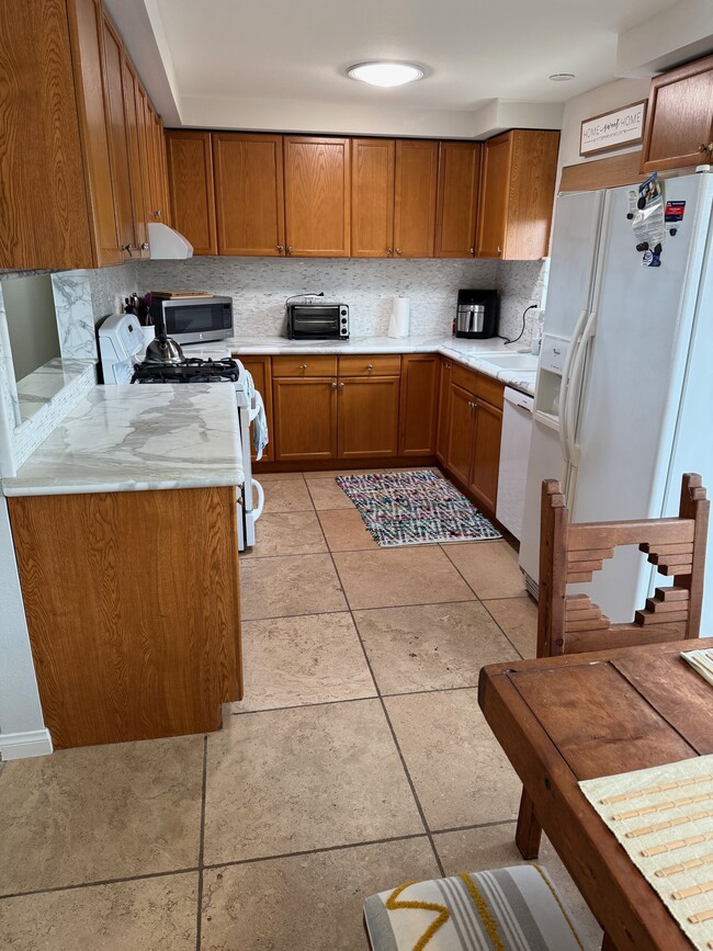 Building Photo - 4830 Amalfi Way