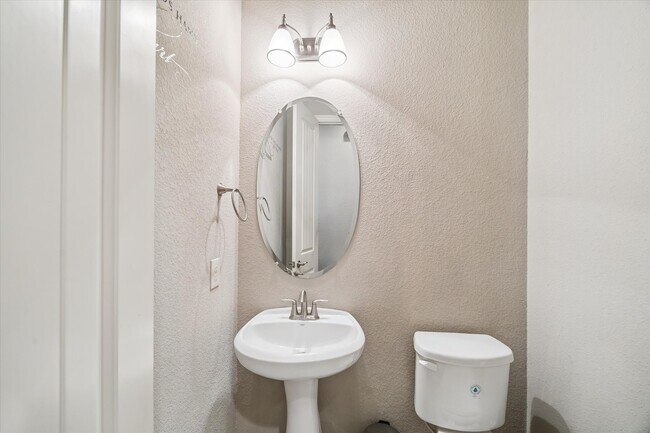 Building Photo - 21275 Auburn Fields Dr