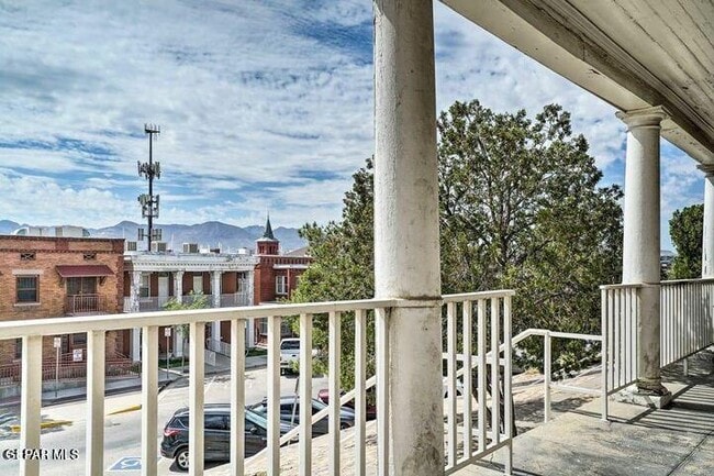 Building Photo - 505 W Missouri Ave