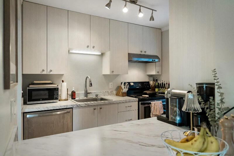 Building Photo - 7704 SW Barnes Rd