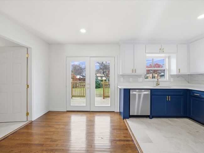 Building Photo - 10209 Casa View Dr