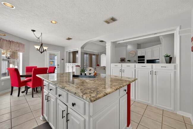 Building Photo - 17518 Heartwind Ct