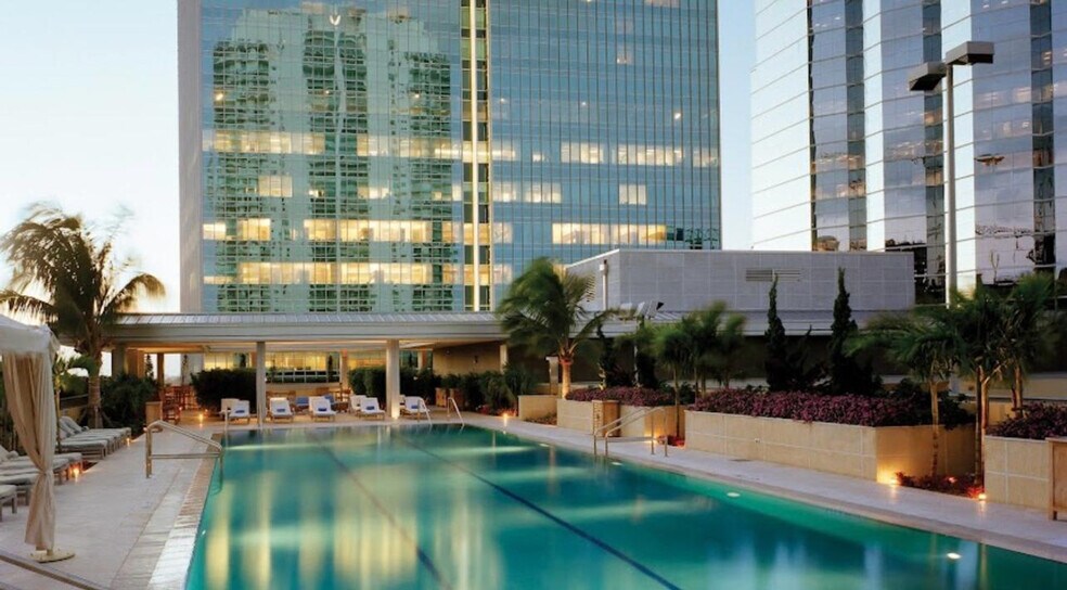 Building Photo - 1395 Brickell Ave