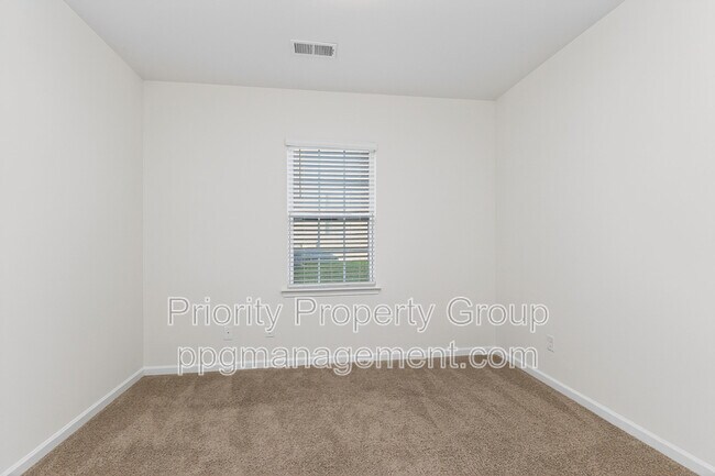 Building Photo - 2212 Apple Glen Ln