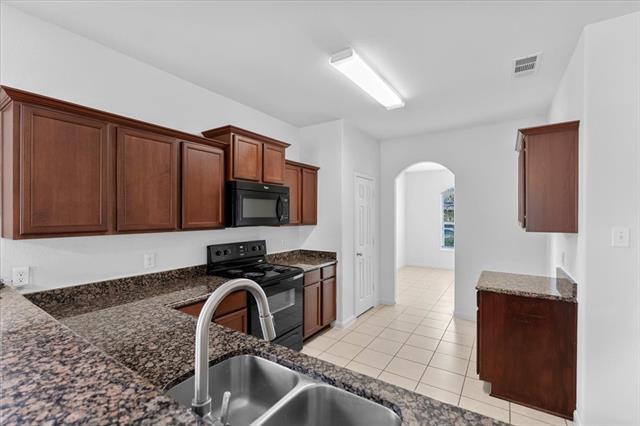 Building Photo - 113 Oriole Dr