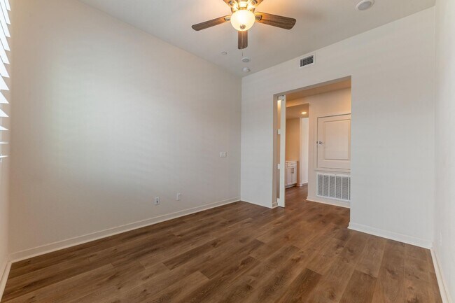 Building Photo - Otay Ranch Two Weeks FREE  3 bd /2 ba Newer Condo w Garage, Laundry + More!