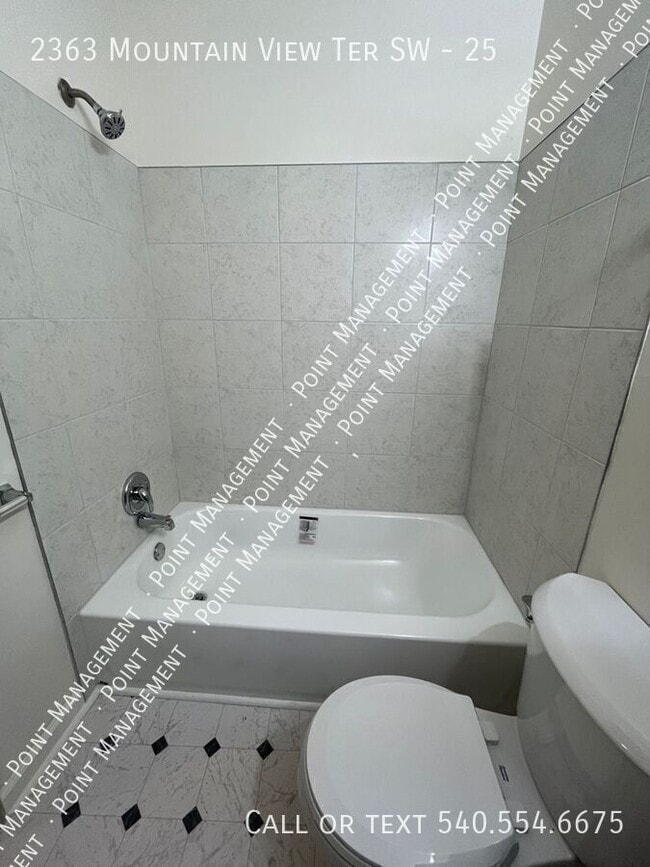 Building Photo - 2363 Mountain View Terrace SW