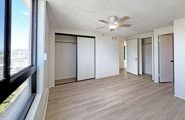 Building Photo - 2724 Kahoaloha Ln