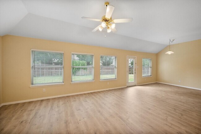 Building Photo - 600 Dover Park Trail