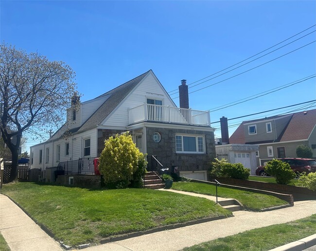 Building Photo - 416 Grand Blvd