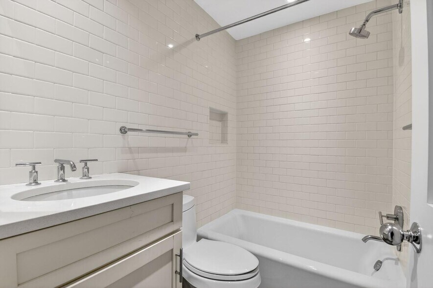 Building Photo - 1503 11th St NW