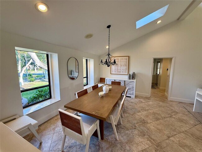 Building Photo - 3111 Bayou Sound