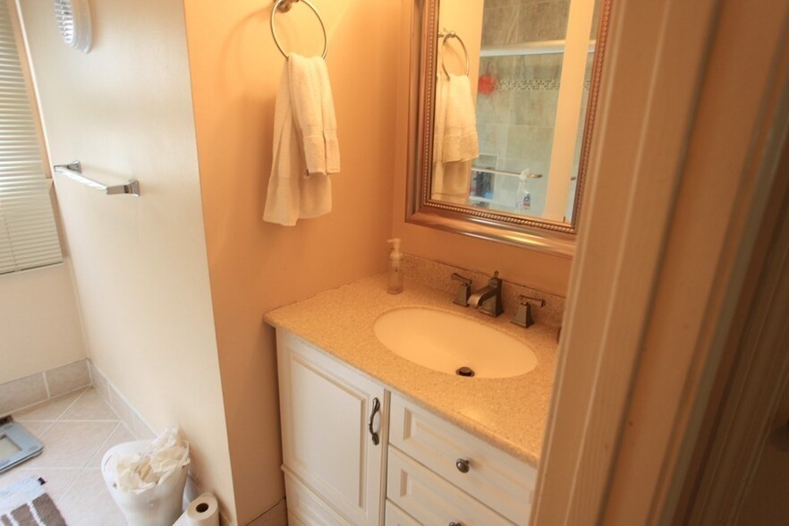 *Pictures are representative samples of the advertised unit. In some cases, the actual units you to - 41 Ashford St