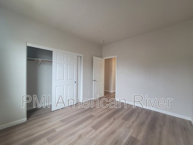 Building Photo - 8143 Crystal Walk Cir