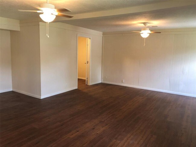 Building Photo - 1407 Loper St
