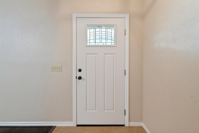 Building Photo - 13514 Clayton Hill Dr