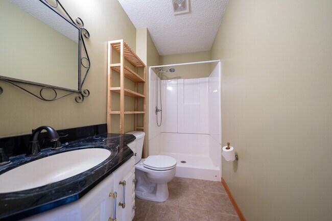 Building Photo - 10415 Ponds Way