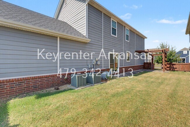 Building Photo - 592 N Longfellow Ln