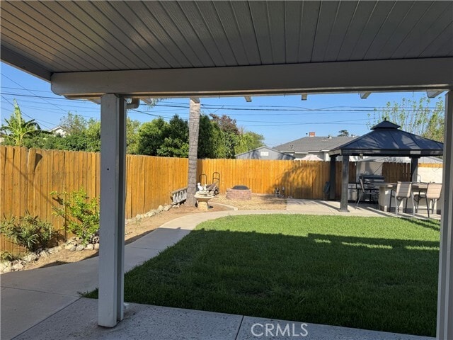 Building Photo - 12871 Russell Ave