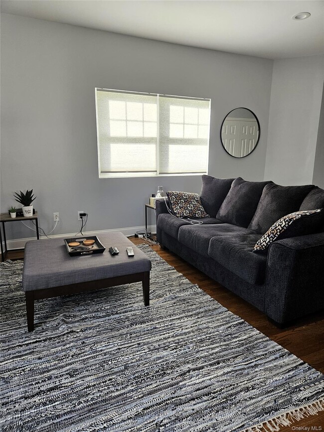 Building Photo - 93 Hempstead Ave