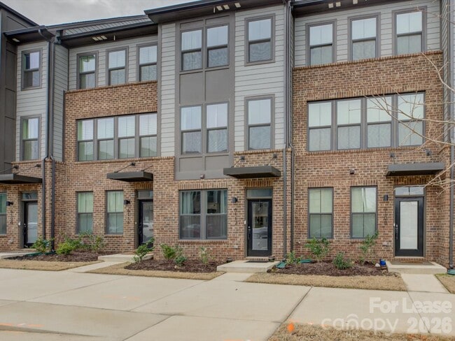 Building Photo - 6112 Station Crossing Ave