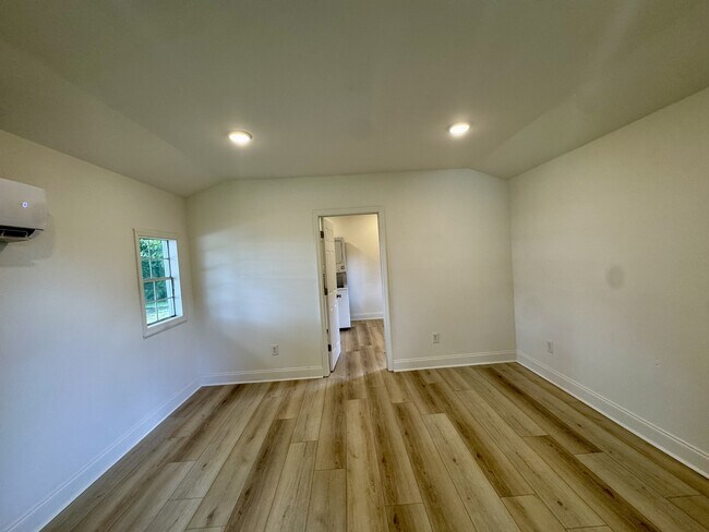 Building Photo - 28217 Shannon Dr
