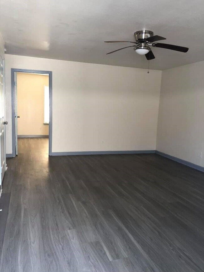 Building Photo - 4403 Tampico St