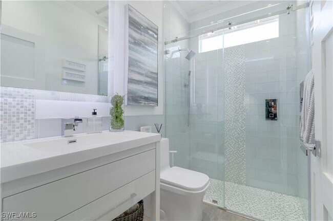Building Photo - 5544 Lago Villaggio Way
